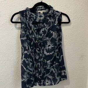 Vintage navy Sleeveless blouse with flower print.